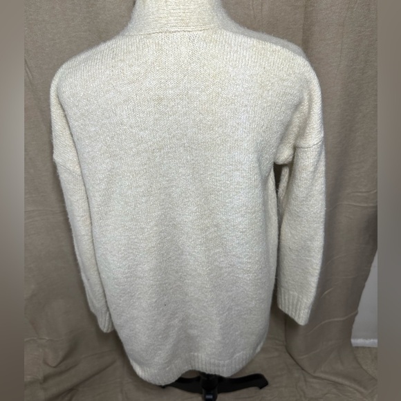 Old Navy Cardigan - Picture 4 of 4